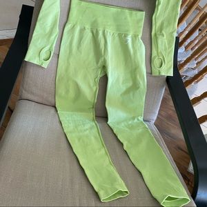 lime green gymshark set (cropped long sleeve top + leggings) Never worn before.